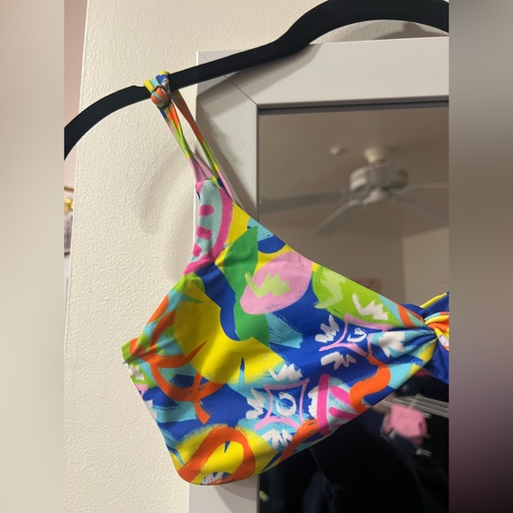 bikini - Picture 2 of 6